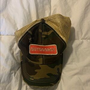 Judith March Camo Cap Outdoorsy trucker hat adjustable